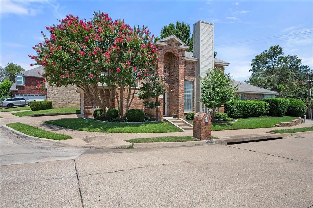 1239 Falcon Trail
