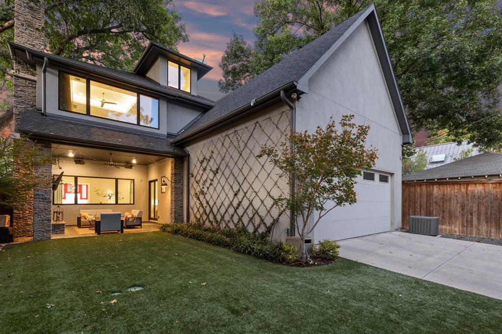 UNIVERSITY HEIGHTS - Residential