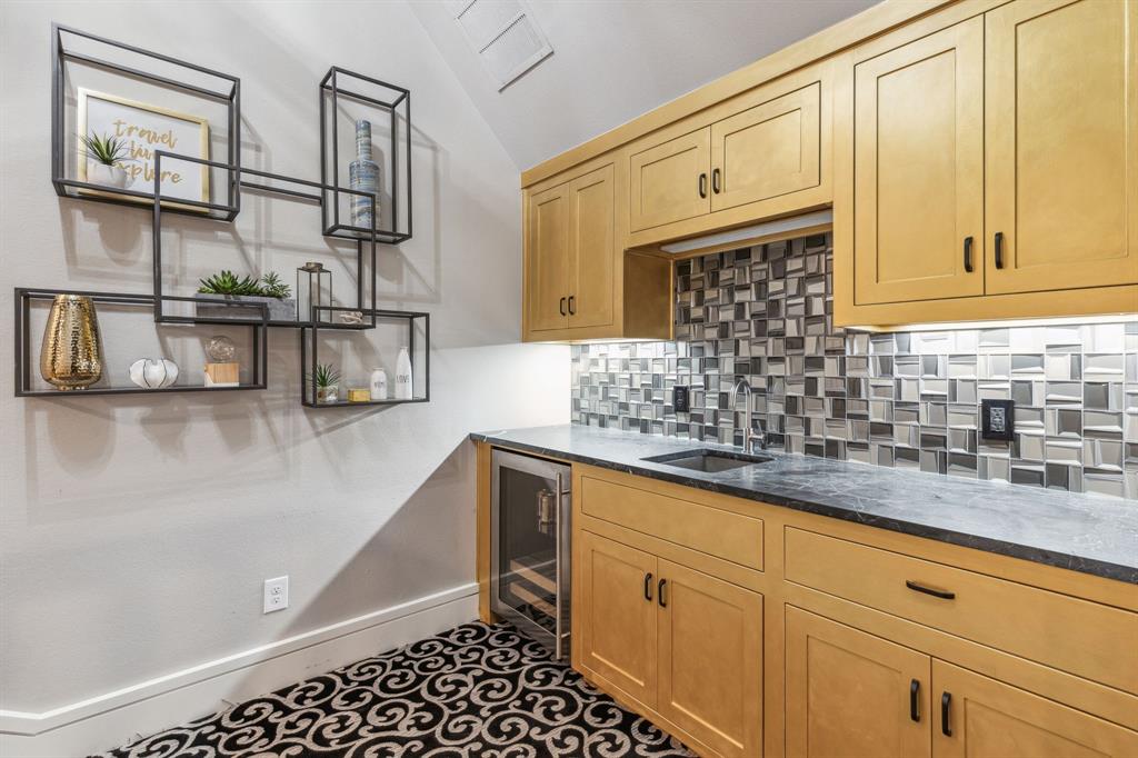 UNIVERSITY HEIGHTS - Residential