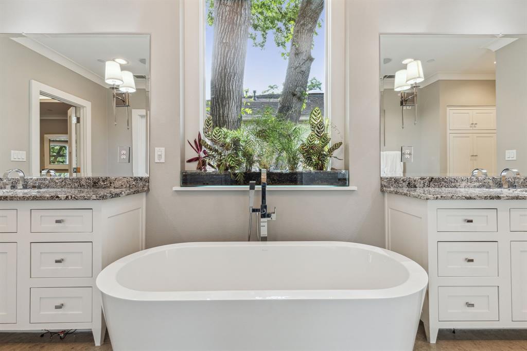 UNIVERSITY HEIGHTS - Residential