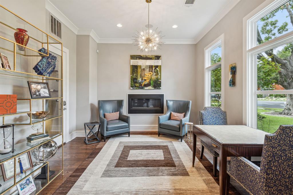 UNIVERSITY HEIGHTS - Residential