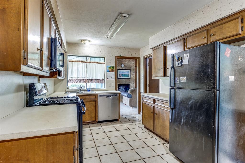 1203 Edgewood Drive