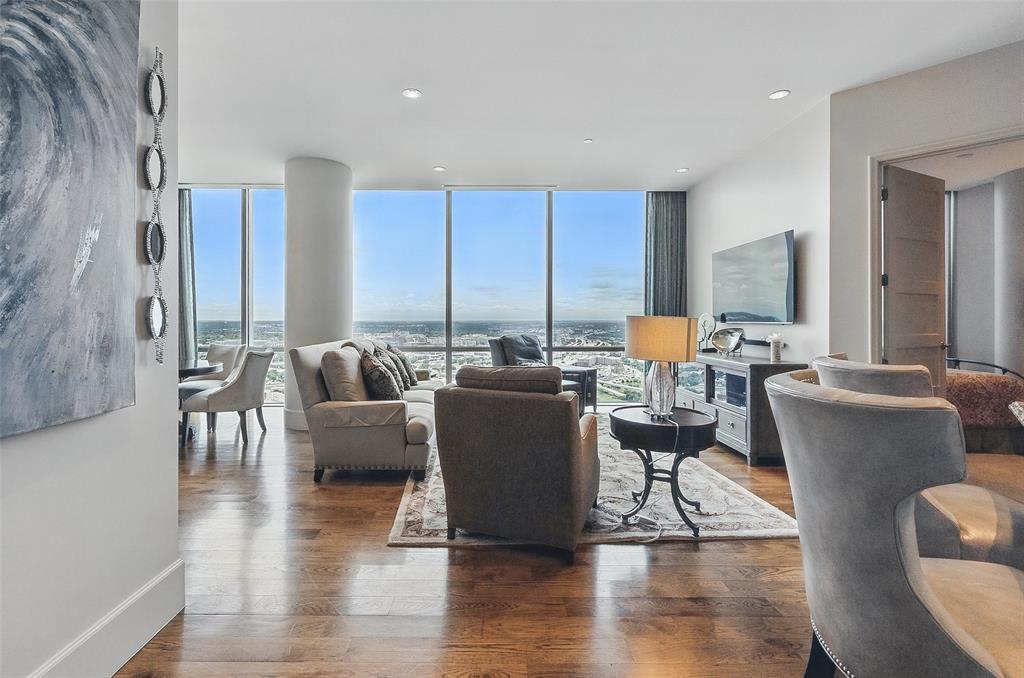 1301 Throckmorton Residences - Residential Lease