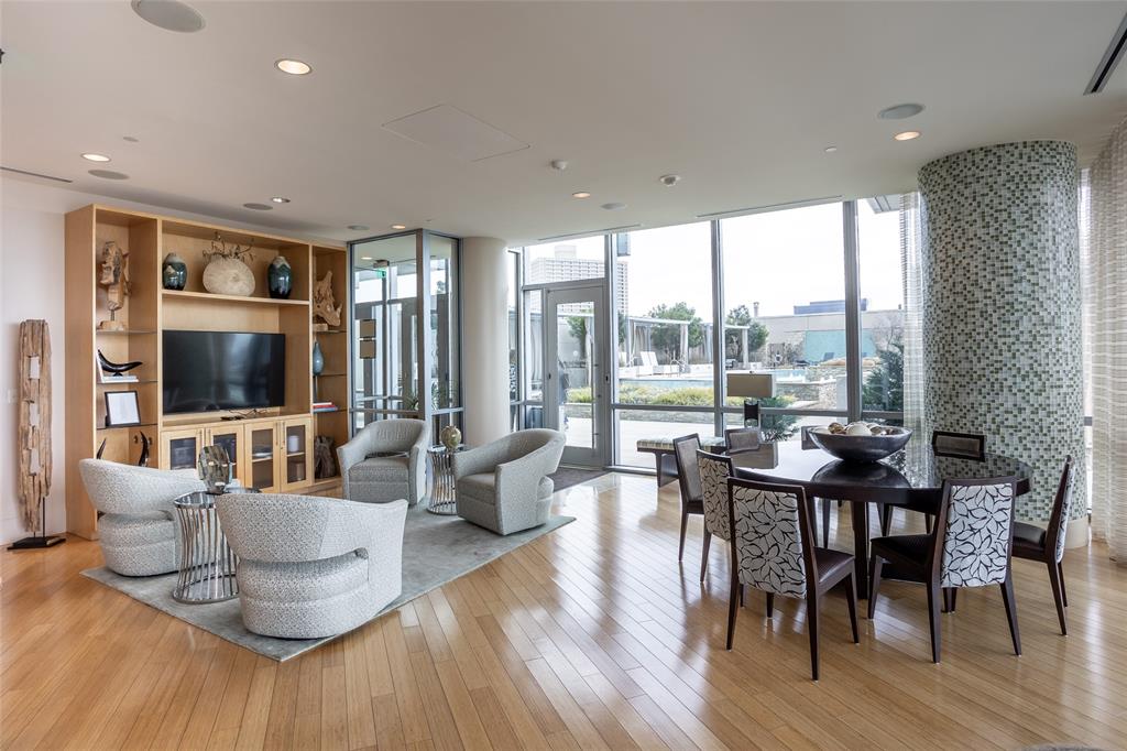 1301 Throckmorton Residences - Residential Lease