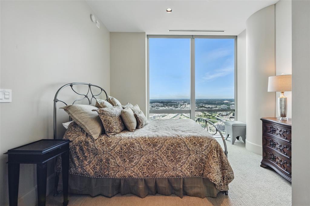 1301 Throckmorton Residences - Residential Lease