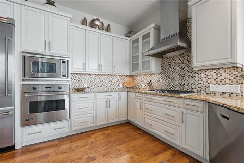 Tiny photo for 1301 Throckmorton Street #2805, Fort Worth, TX 76102 (MLS # 20929682)