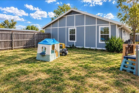 Tiny photo for 728 Water Oak Street, Dublin, TX 76446 (MLS # 21396818)