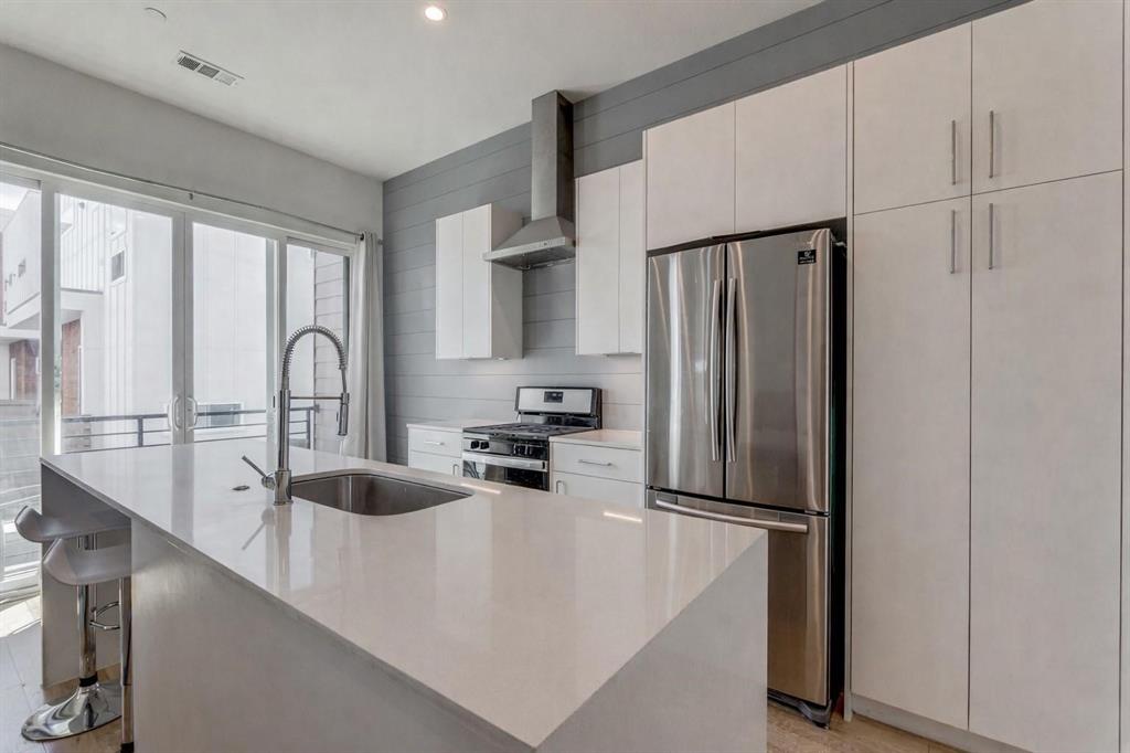 1514 N Washington 105