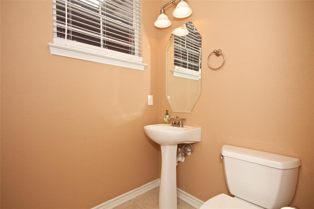 The Cascades At The Legends Ph - Residential Lease