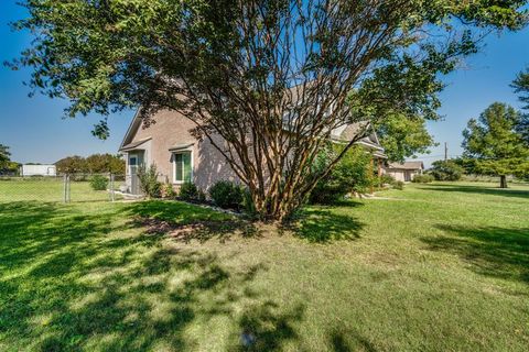 A home in Waxahachie