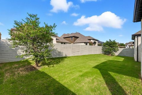 Tiny photo for 2016 Strolling Way, Argyle, TX 76226 (MLS # 21175466)