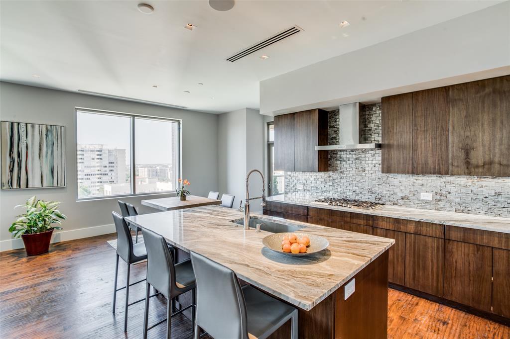 Residences/Stoneleigh - Residential