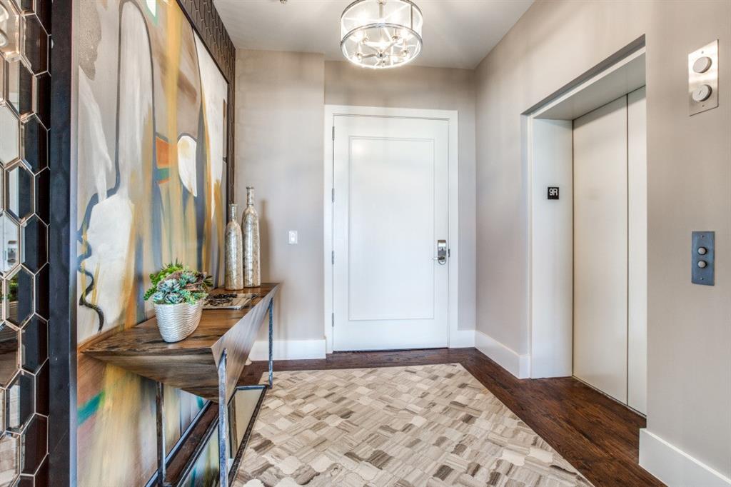 Residences/Stoneleigh - Residential