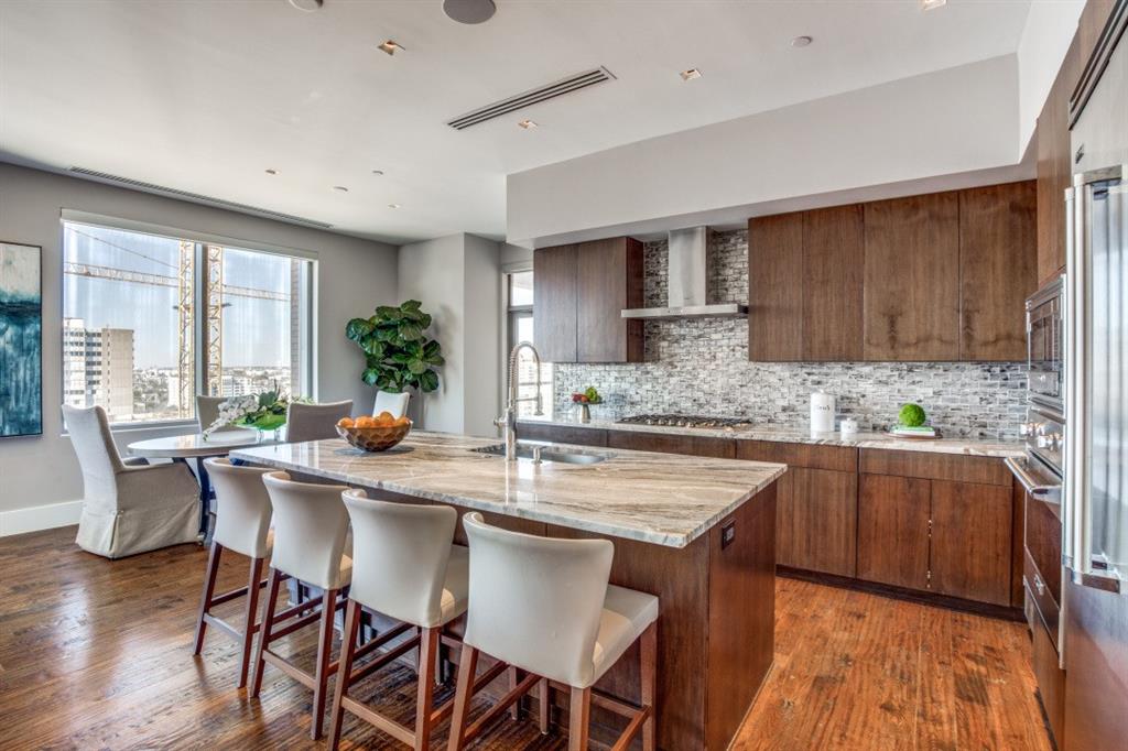 Residences/Stoneleigh - Residential