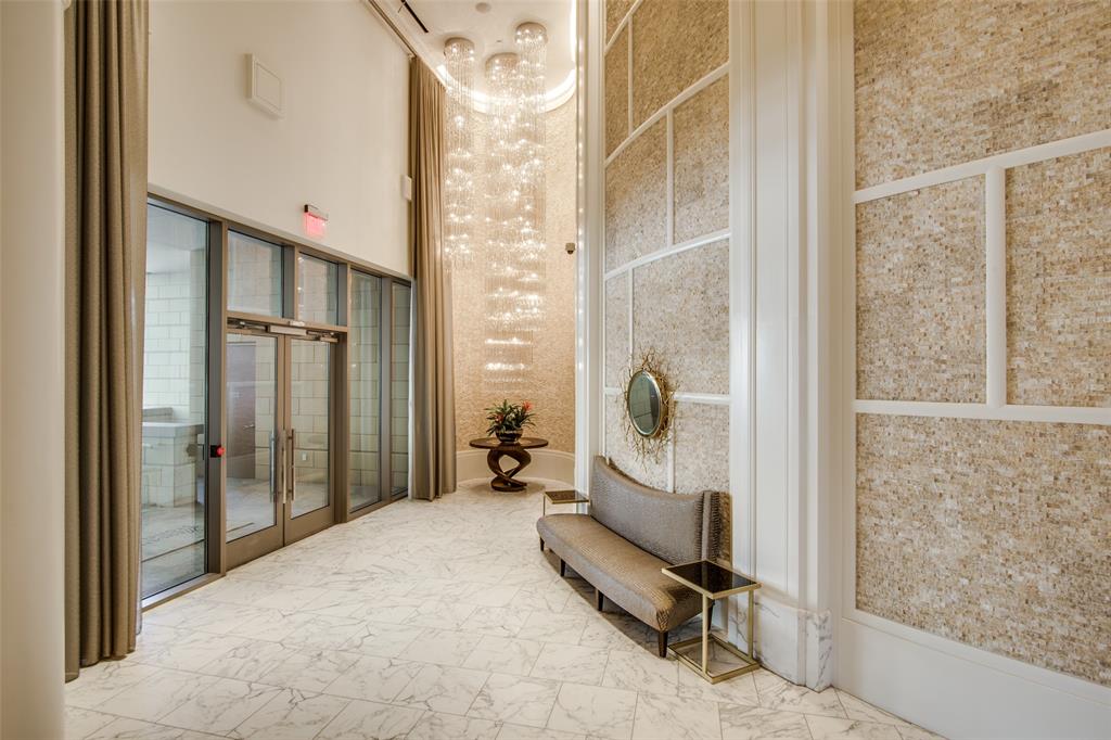 Residences/Stoneleigh - Residential