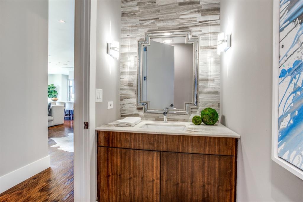 Residences/Stoneleigh - Residential