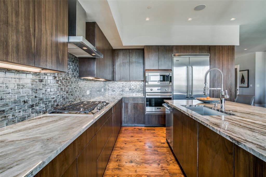 Residences/Stoneleigh - Residential