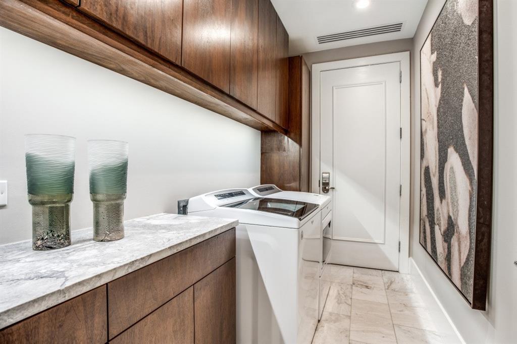 Residences/Stoneleigh - Residential