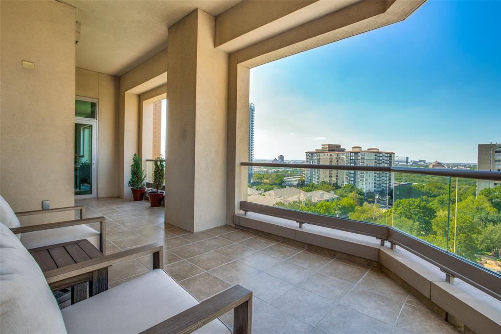 Residences/Stoneleigh - Residential