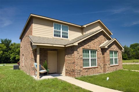 1708 S Waco Street Van Alstyne TX 75495