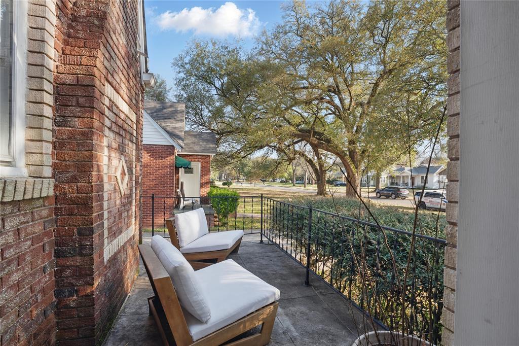 Shreveport, Louisiana 71105, United States, 3 Bedrooms Bedrooms, ,2 BathroomsBathrooms,Residential,Contingent,89790