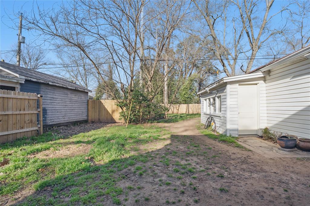 Shreveport, Louisiana 71105, United States, 3 Bedrooms Bedrooms, ,2 BathroomsBathrooms,Residential,Contingent,89790
