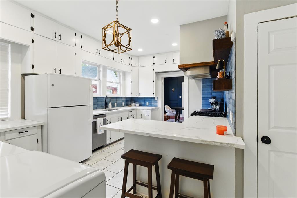 Shreveport, Louisiana 71105, United States, 3 Bedrooms Bedrooms, ,2 BathroomsBathrooms,Residential,Contingent,89790