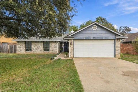 Photo of 2104 Ruidoso Drive, Waco, TX 76712 (MLS # 21413575)