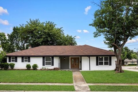 Property photo of 2956 Las Campanas Drive, Farmers Branch, TX 75234