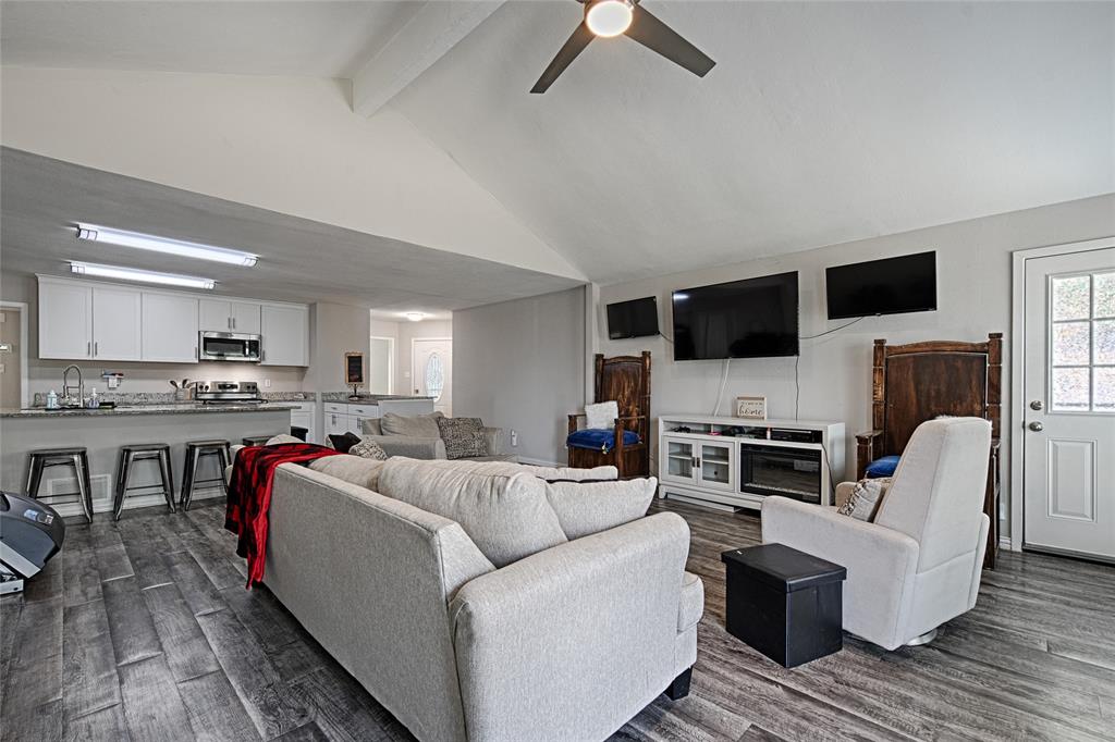 1301 Devonshire Lane