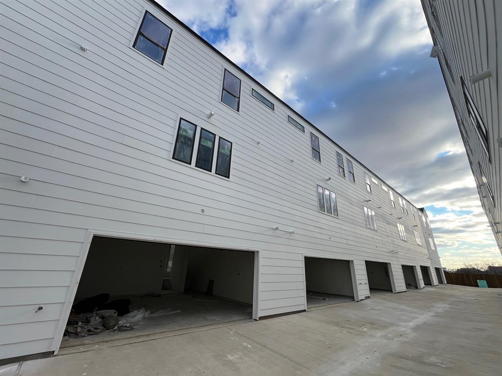 MAPLEWOOD NO 1 - Residential Income