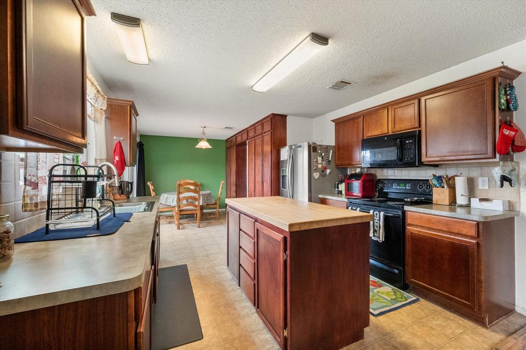 Village Meadows Add - Residential