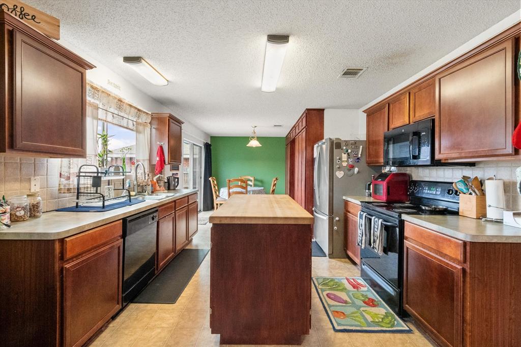 Village Meadows Add - Residential