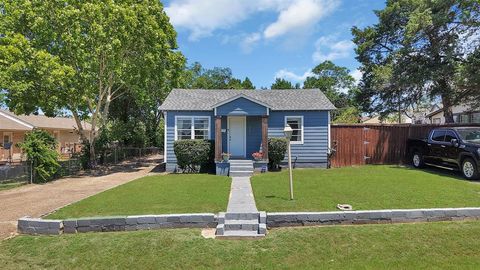 Photo of 331 W Vinyard Road, Duncanville, TX 75137 (MLS # 21270743)
