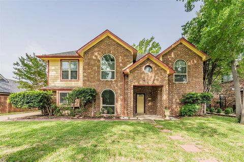Photo of 4134 Woodland Court, Grapevine, TX 76051 (MLS # 21252260)