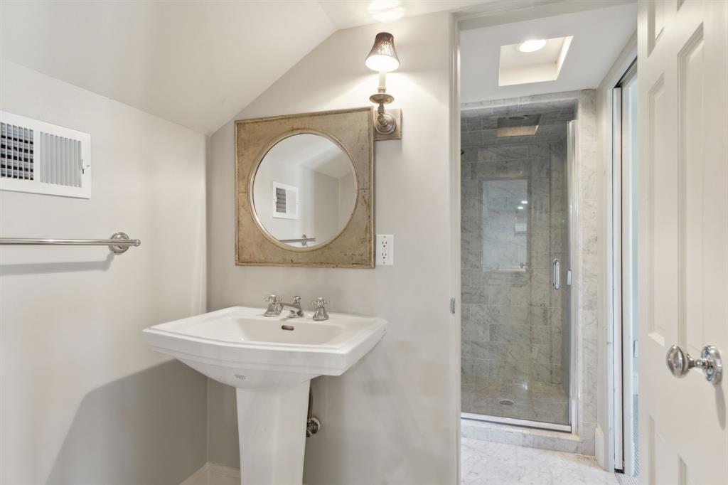 GREENWAY CREST - Residential