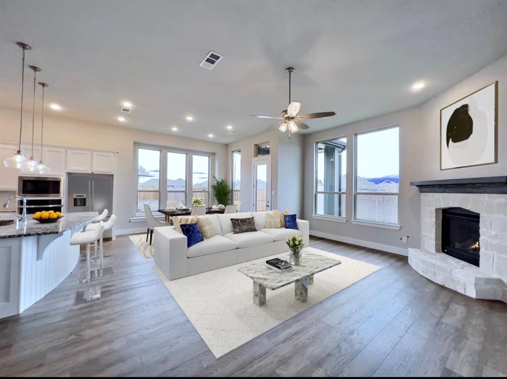 West Crossing Phase 11 - Residential Lease