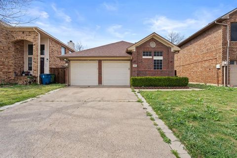 Photo of 1355 Jasmine Drive, Lewisville, TX 75077 (MLS # 21166262)