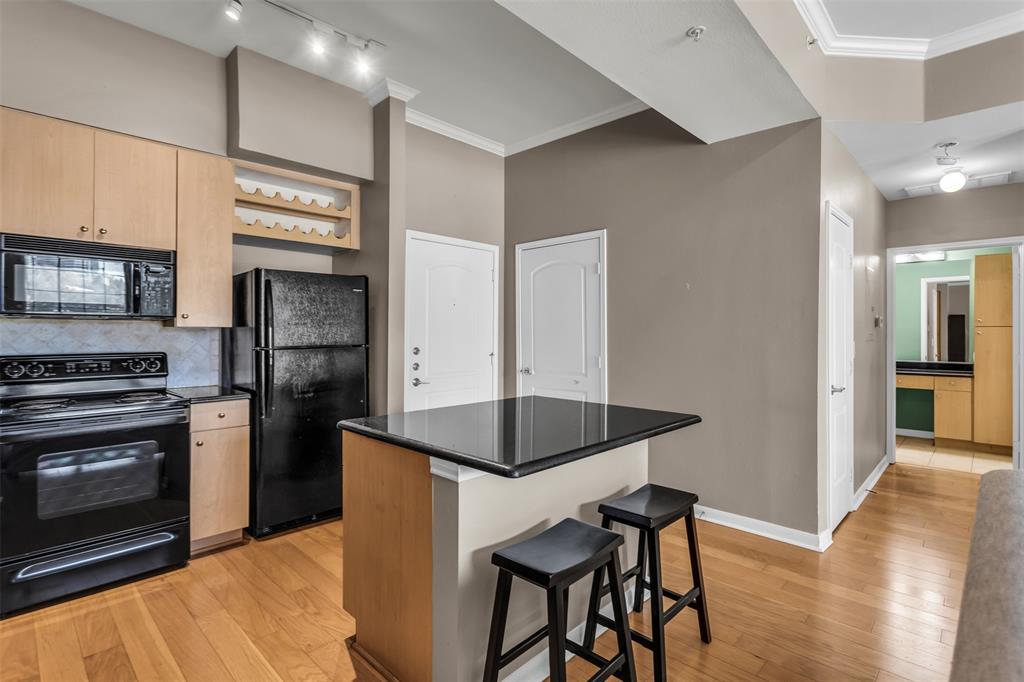 Renaissance On Turtle Creek Condo - Residential