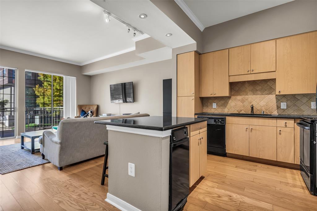 Renaissance On Turtle Creek Condo - Residential