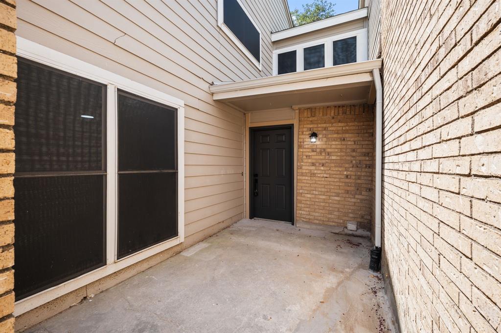 2706 Creek Wood Court
