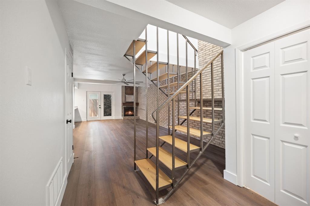 2706 Creek Wood Court
