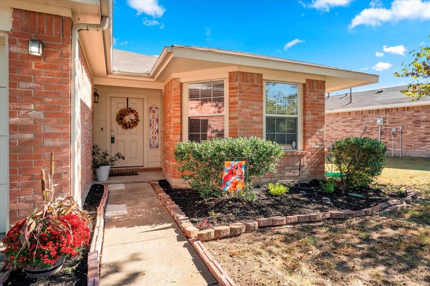 Welcome to this charming single-story home nestled in Windmill Farms community. Built in 2002, this 1,612 sq ft residence offers 3 bedrooms and 2 full bathrooms, perfect for comfortable family living. The spacious living area features an open-concept design, seamlessly connecting to a well-appointed kitchen equipped with updated appliances and a generous walk-in pantry. The split-bedroom layout ensures privacy, with the primary suite thoughtfully separated from the secondary bedrooms!

Recent updates include a fully updated primary suite, as well as a refreshed guest bathroom. Situated on a 0.16-acre lot, the property boasts a fenced backyard with a patio, ideal for outdoor gatherings. Additional features include a 2-car garage, sprinkler system, and energy-efficient appliances!

Residents of Windmill Farms enjoy access to community amenities such as pools, parks, and playgrounds. Conveniently located near Highway 80, shopping centers, and dining options, this home is also within the Forney ISD!

Don't miss the opportunity to make this delightful home yours!