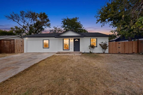 Photo of 14405 Horseshoe Trail, Balch Springs, TX 75180 (MLS # 21390066)