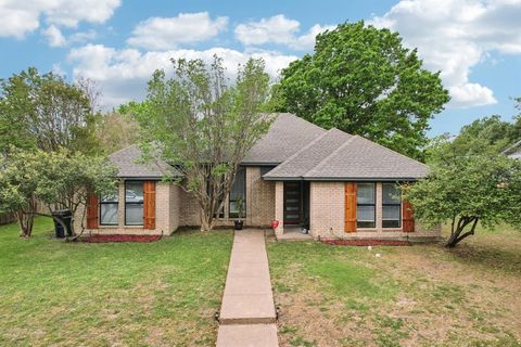 Photo of 1003 Meridith Drive, Terrell, TX 75160 (MLS # 21220408)