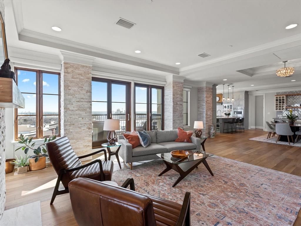 Villa De Leon Condo - Residential Lease