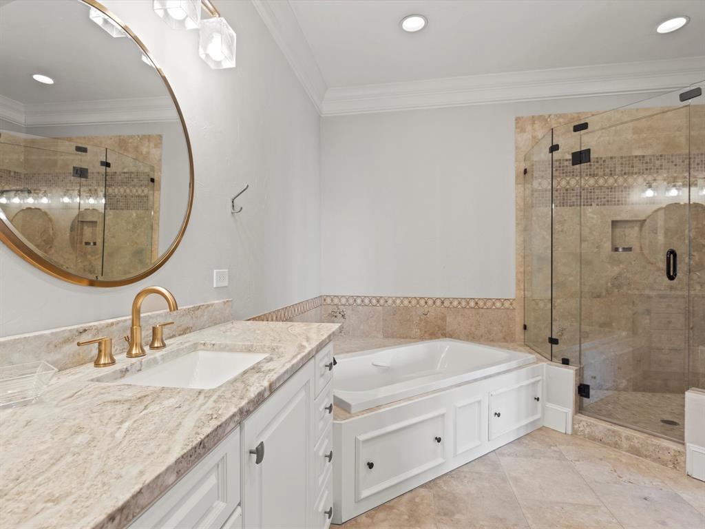 Villa De Leon Condo - Residential Lease