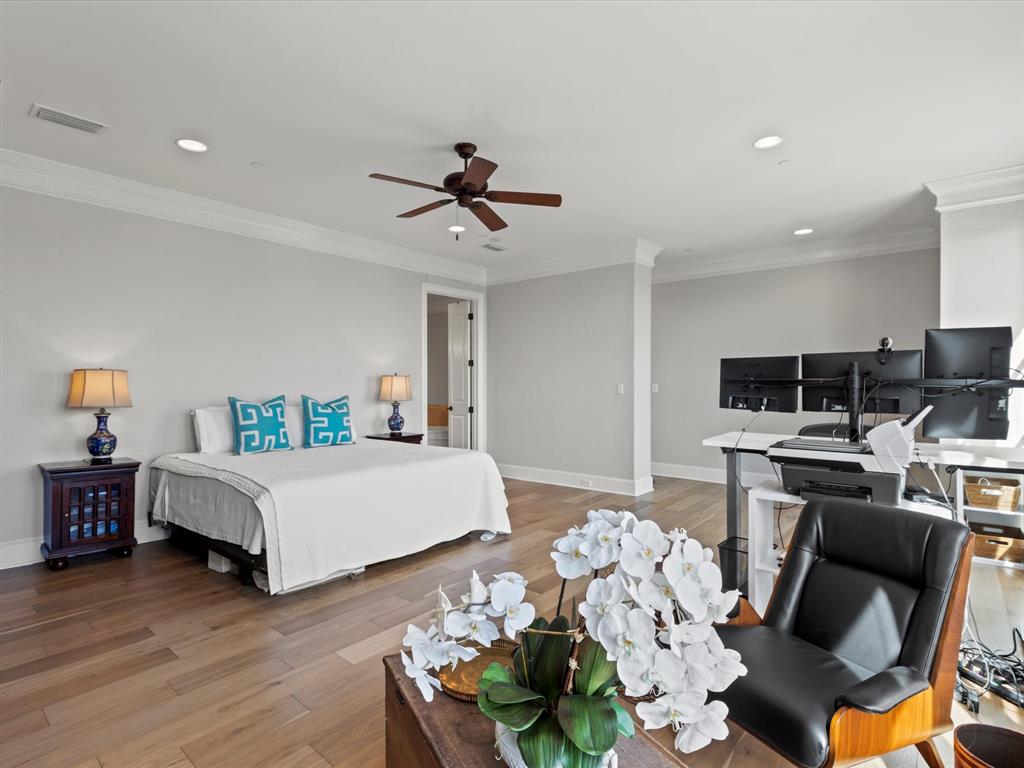 Villa De Leon Condo - Residential Lease