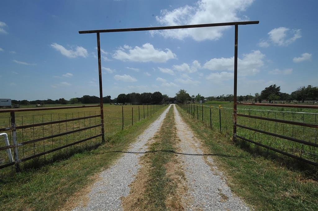 View Savoy, TX 75479 house