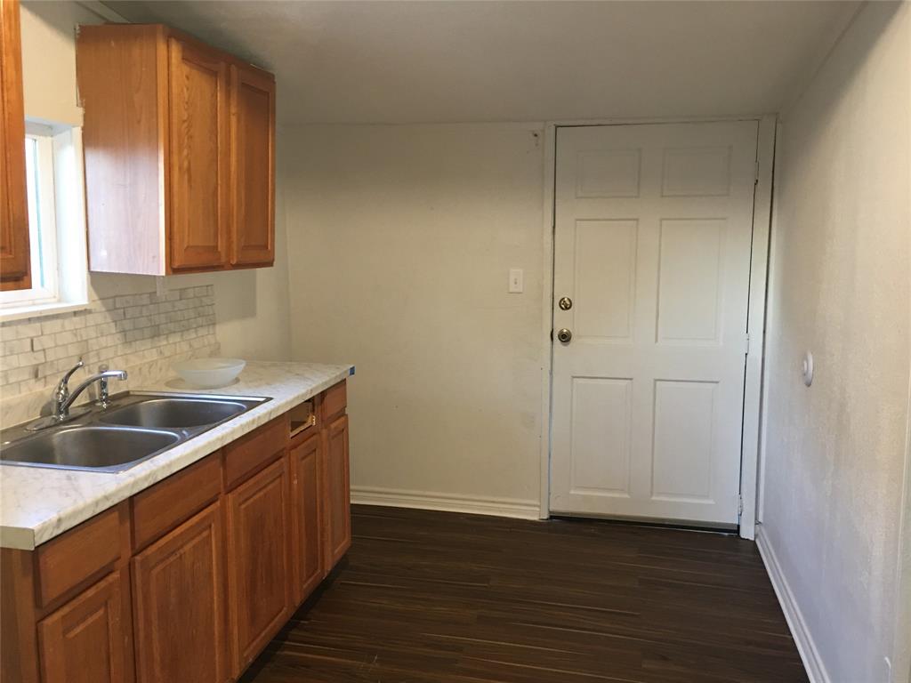 College Drive Replat - Residential Lease